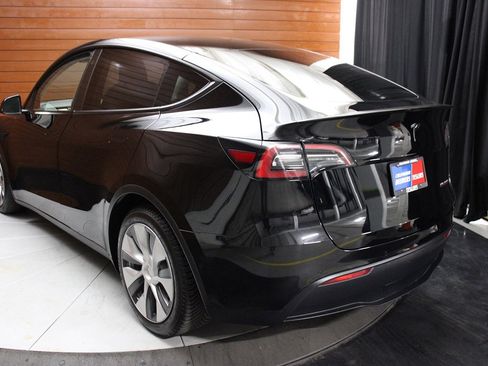 Used 2022 Tesla Model Y Performance AWD/4WD image 15