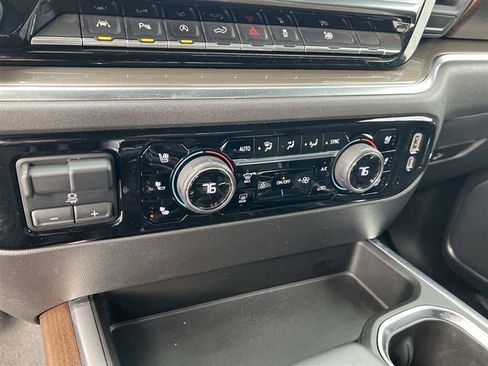 Certified 2022 Chevrolet Silverado 1500 High Country AWD/4WD image 18