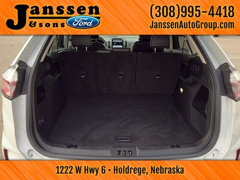 Used 2024 Ford Edge SEL image 10