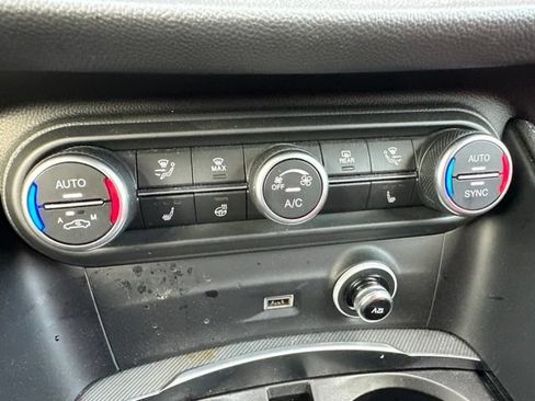 Used 2024 Alfa Romeo Stelvio Ti w/ Performance Driving Package AWD/4WD image 24