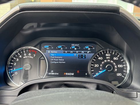 Used 2017 Ford F150 Lariat w/ Equipment Group 502A Luxury image 22