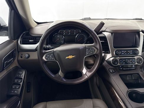 Used 2020 Chevrolet Tahoe LT w/ Luxury Package RWD image 34