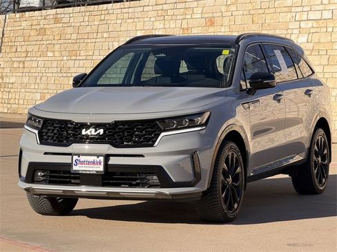 Used 2023 Kia Sorento SX image 3
