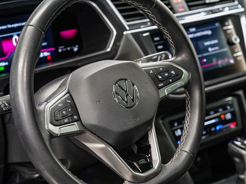Used 2023 Volkswagen Tiguan SE R-Line FWD image 21