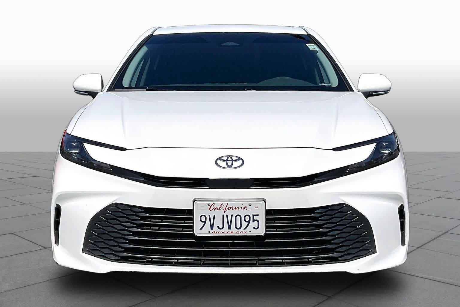 Used 2025 Toyota Camry LE FWD image 3