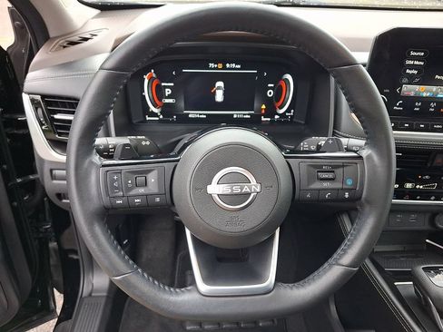 Certified 2023 Nissan Rogue Platinum w/ Platinum Premium Package AWD/4WD image 18