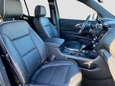 Used 2023 Chevrolet Traverse Premier w/ Redline Edition image 31