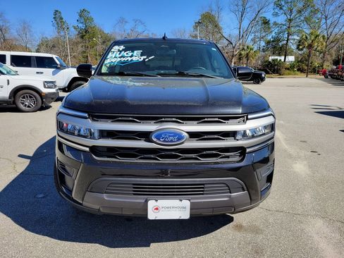 Used 2024 Ford Expedition XLT image 8