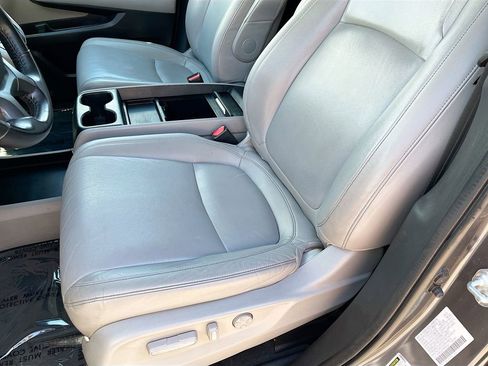 Used 2023 Honda Odyssey EX-L image 18