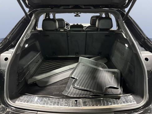 Certified 2023 Porsche Cayenne Platinum Edition AWD/4WD image 8