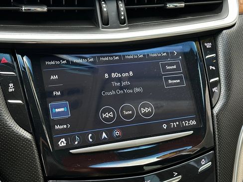 Used 2019 Cadillac XTS Luxury image 16