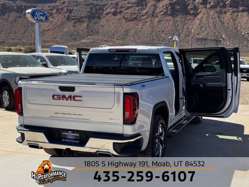 Used 2023 GMC Sierra 1500 SLT w/ SLT Premium Package AWD/4WD image 41