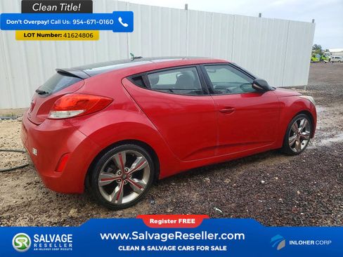 Used 2013 Hyundai Veloster w/ Style Pkg image 4
