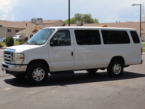 Used 2012 Ford E-350 and Econoline 350 XLT RWD image 10