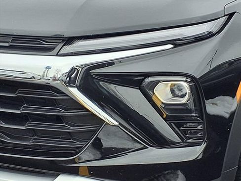 Used 2025 Chevrolet TrailBlazer LT image 23