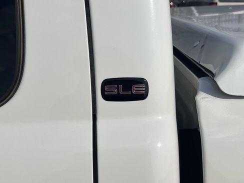 Used 2001 GMC Sierra 2500 4x4 Extended Cab w/ Convenience Plus Group image 12