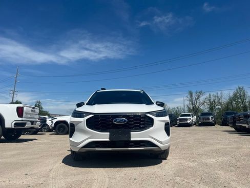Used 2023 Ford Escape ST-Line AWD/4WD image 4