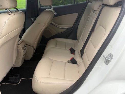 Used 2016 Mercedes-Benz GLA 250 image 13