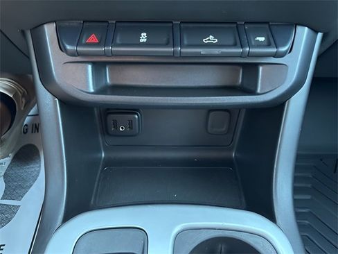 Used 2019 Chevrolet Colorado LT image 14