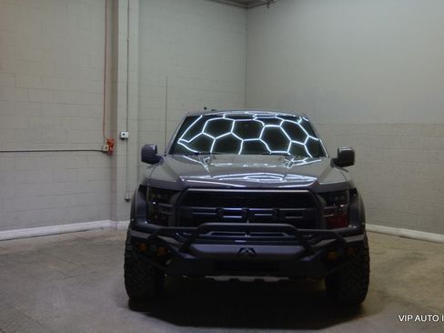 Used 2018 Ford F150 Raptor w/ Equipment Group 802A Luxury AWD/4WD image 3