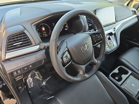 Used 2025 Honda Odyssey EX-L image 17
