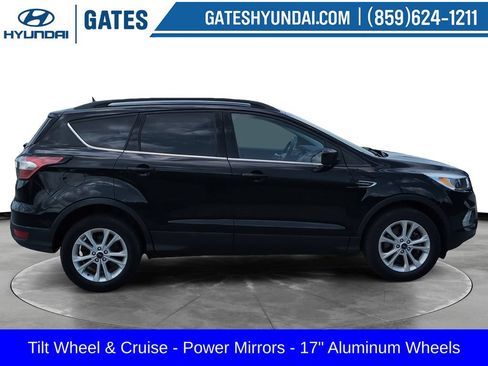 Used 2018 Ford Escape SE AWD/4WD image 3