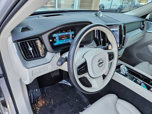 Used 2023 Volvo XC60 T8 Ultimate AWD/4WD image 23