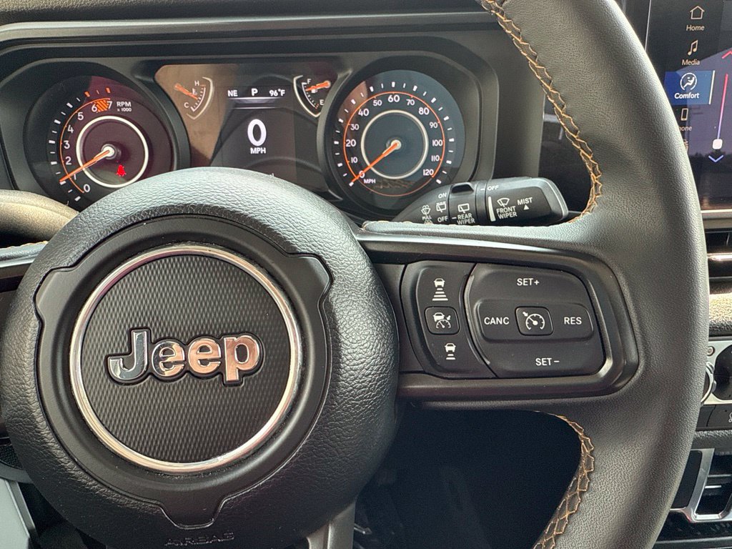 Used 2024 Jeep Wrangler Unlimited Sport AWD/4WD image 31
