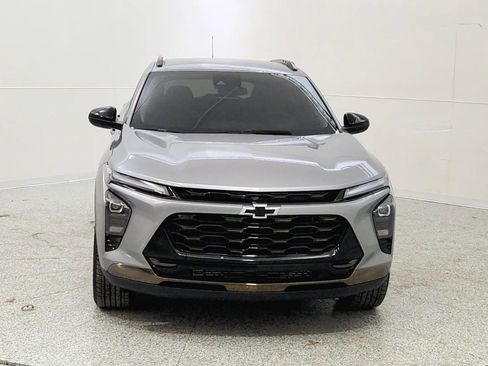 Used 2025 Chevrolet Trax ACTIV w/ Driver Confidence Package image 2