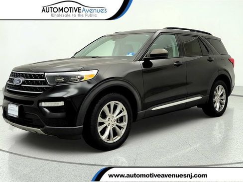 Used 2020 Ford Explorer XLT w/ Equipment Group 202A AWD/4WD image 1