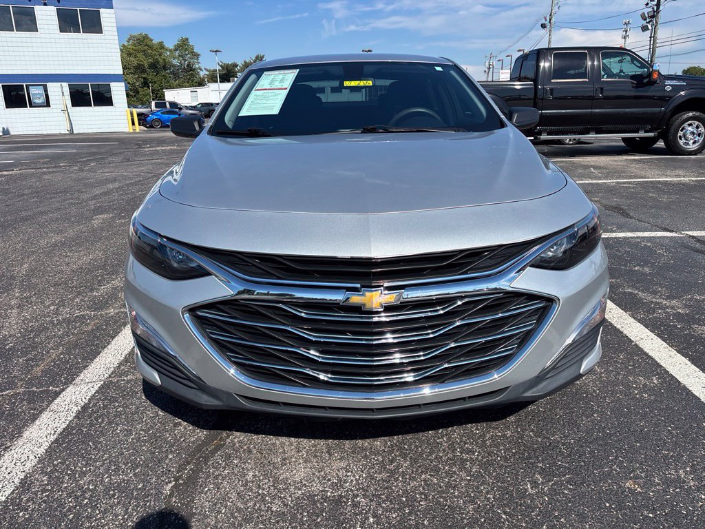 Used 2020 Chevrolet Malibu LS FWD image 2