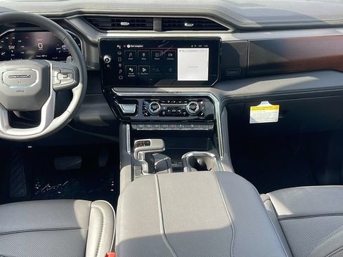 New 2026 GMC Sierra 1500 Denali AWD/4WD image 18