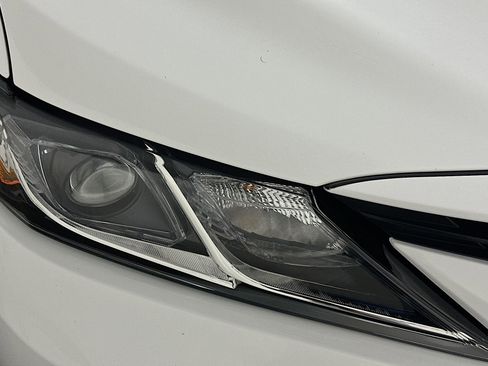 Used 2023 Toyota Camry LE image 9