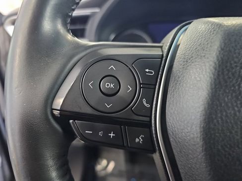 Used 2021 Toyota Venza image 17