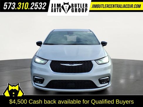 New 2026 Chrysler Pacifica Select image 9