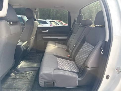 Used 2020 Toyota Tundra SR5 w/ SR5 Upgrade Package AWD/4WD image 13