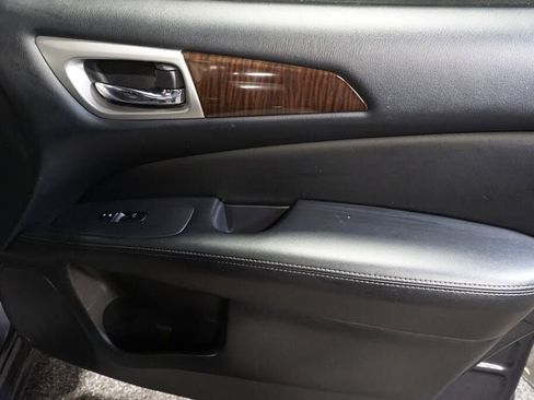 Used 2014 Nissan Pathfinder SL w/ Cargo Package AWD/4WD image 19