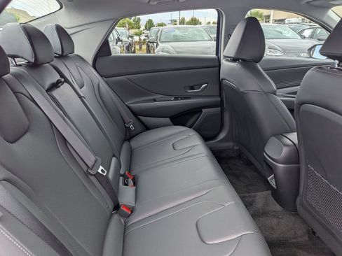 Certified 2026 Hyundai Elantra Limited FWD image 31