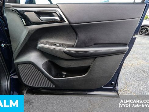 Used 2023 Mitsubishi Outlander SE image 48