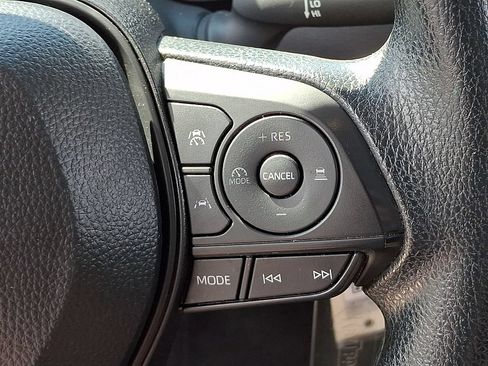 Used 2025 Toyota Corolla LE FWD image 21
