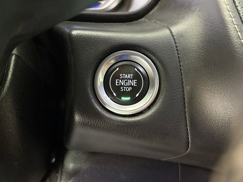 Used 2024 Chevrolet Suburban Premier image 25