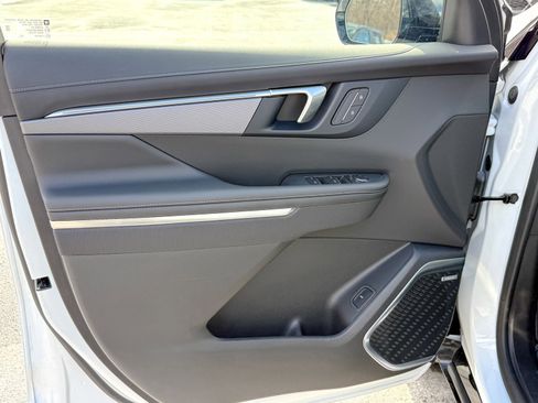 Certified 2025 Buick Enclave Sport Touring image 15