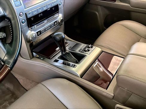 Used 2019 Lexus GX 460 Premium image 16