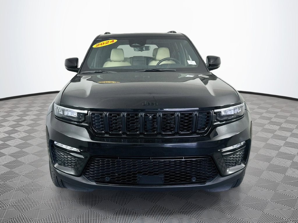 Certified 2024 Jeep Grand Cherokee Limited w/ Luxury Tech Group II AWD/4WD image 4