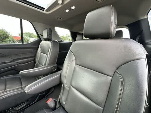 Used 2018 Chevrolet Traverse Premier w/ Redline Edition AWD/4WD image 17