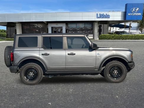 Used 2022 Ford Bronco Black Diamond image 8