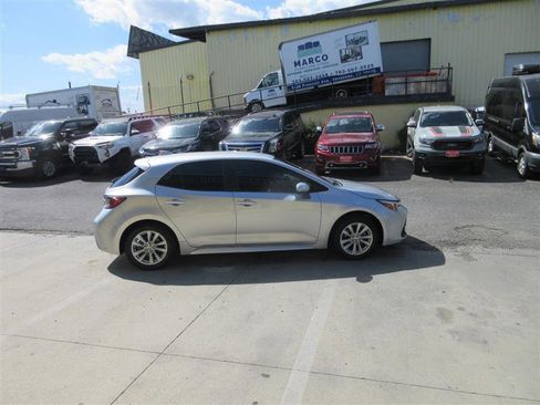 Used 2023 Toyota Corolla SE FWD image 8