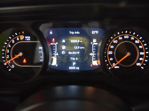 Used 2025 Jeep Gladiator Rubicon w/ Safety Group AWD/4WD image 52