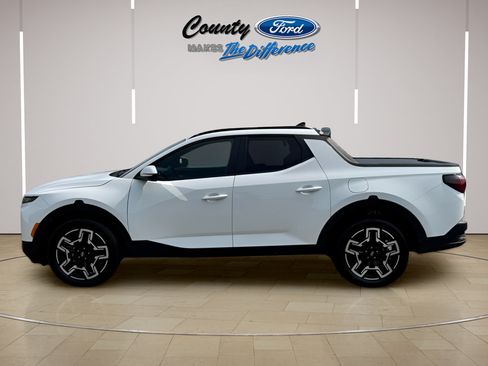 Used 2025 Hyundai Santa Cruz Limited AWD/4WD image 3