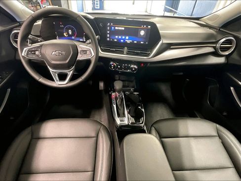 Used 2025 Chevrolet Trax ACTIV w/ Driver Confidence Package FWD image 22